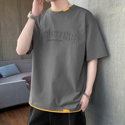 Мъжка тениска с къс ръкав и овално деколте-апликация 