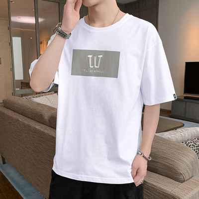 Мъжка тениска с къс ръкав и овално деколте-апликация 