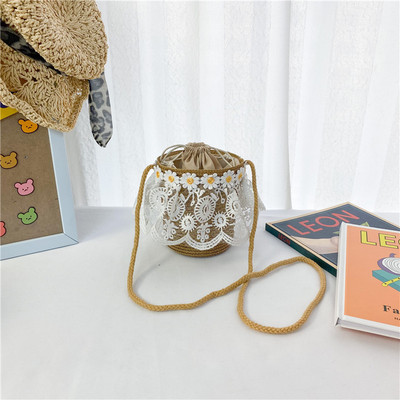 Стилна детска плетена чанта с дантела за момичета