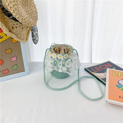 Стилна детска плетена чанта с дантела за момичета