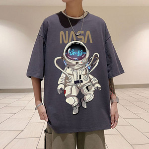 Meeste lai aplikatsiooniga t-särk - mitu mudelit