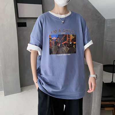 Aplikatsiooniga kaunistusega meeste T-särk - mitu mudelit