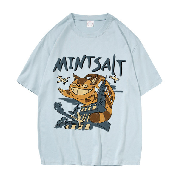 Aplikatsiooniga kaunistusega meeste T-särk - mitu mudelit