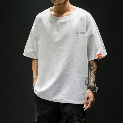 Ανδρικό μπλουζάκι με κοντά μανίκια και κεντήματα