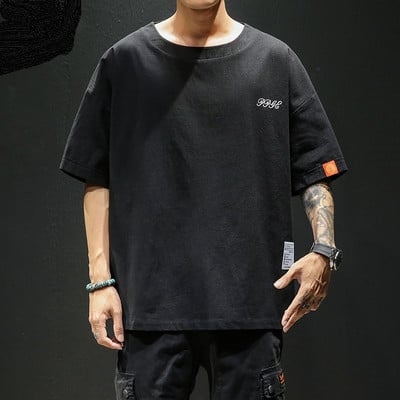 Ανδρικό μπλουζάκι με κοντά μανίκια και κεντήματα