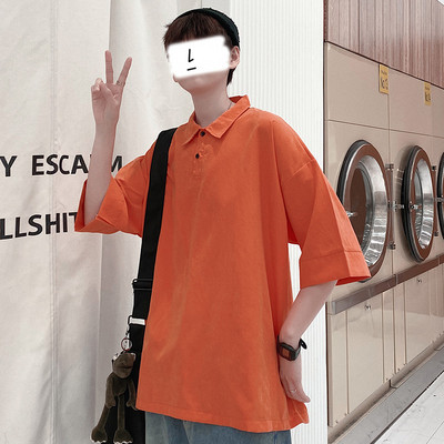 Ljetna bluza s klasičnim ovratnikom i gumbima