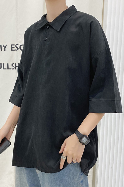 Ljetna bluza s klasičnim ovratnikom i gumbima