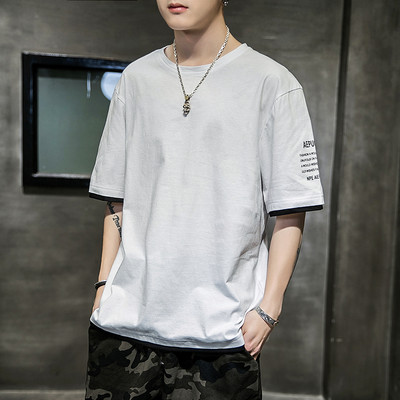 Casual ανδρικό μπλουζάκι με κοντά μανίκια, επιγραφές και εφαρμογές