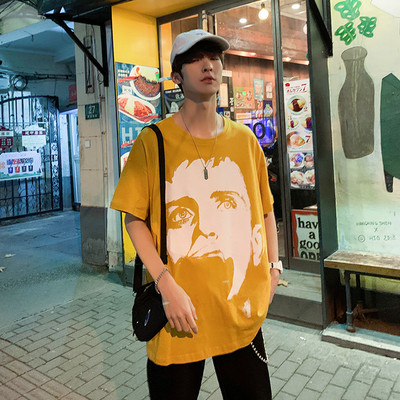 Μπλουζάκι φαρδύ ανδρικό με κοντά μανίκια και απλικέ