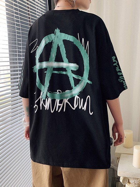 Meeste t-särk aplikatsiooniga seljal - mitu mudelit