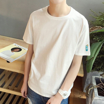 Ανδρικό μπλουζάκι με κεντήματα και κοντά μανίκια