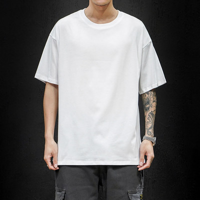 Ανδρικό μπλουζάκι απλό μοντέλο με κοντά μανίκια