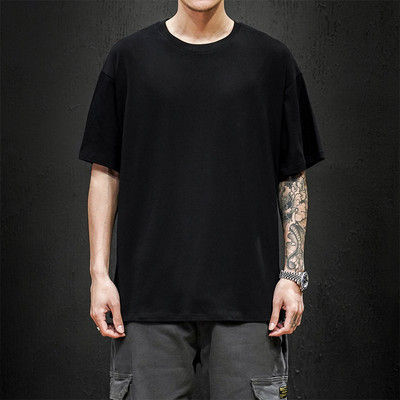 Ανδρικό μπλουζάκι απλό μοντέλο με κοντά μανίκια