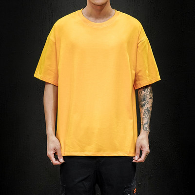 Ανδρικό μπλουζάκι απλό μοντέλο με κοντά μανίκια