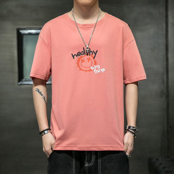 Mitmes värvitoonis vabaaja meeste lühikeste varrukatega T-särk