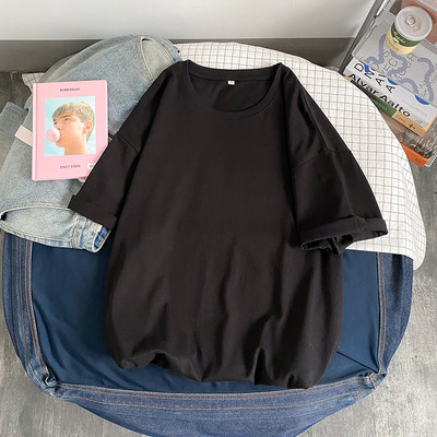 Ανδρικό μπλουζάκι απλό μοντέλο με οβάλ λαιμόκοψη