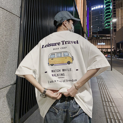 Lai trükise ja lühikeste varrukatega T-särk