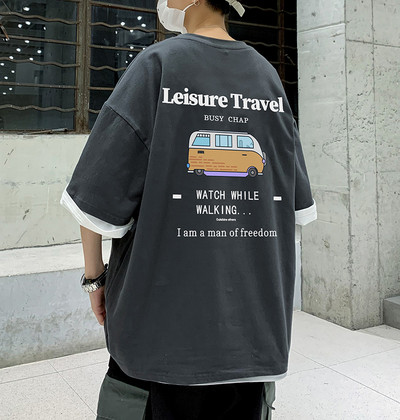 Lai trükise ja lühikeste varrukatega T-särk