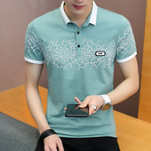 Moodne meeste T-särk klassikalise krae ja embleemiga