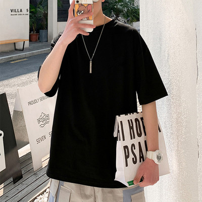 Suvine tavaline ovaalse kaelusega T-särgi mudel