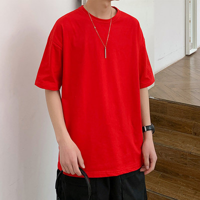 Suvine tavaline ovaalse kaelusega T-särgi mudel