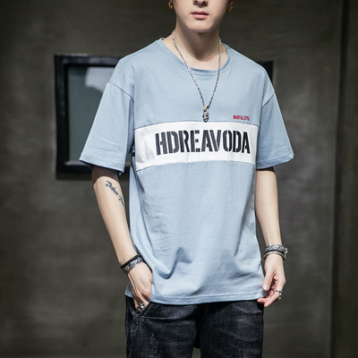 Ανδρικό φαρδύ μπλουζάκι με επιγραφή και 3/4 μανίκια