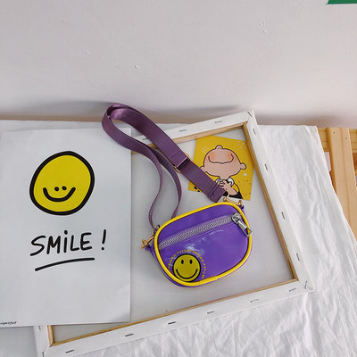 Κομψή παιδική μικρή τσάντα με φερμουάρ