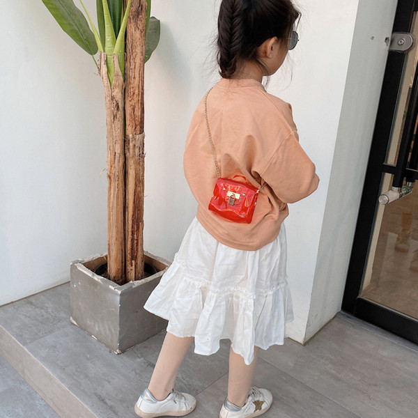 Μοντέρνα παιδική διαφανής τσάντα με αγκράφα για κορίτσια