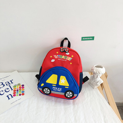 Moderan dječji ruksak s aplikacijom za dječake