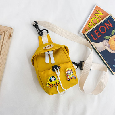 Kaasaegne tõmbluku ja 3D elemendiga lastekott