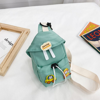 Kaasaegne tõmbluku ja 3D elemendiga lastekott