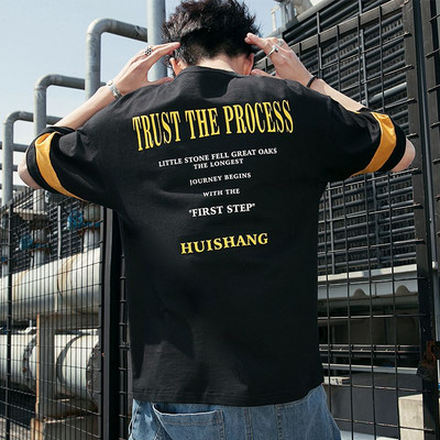 Ανδρικό μπλουζάκι με απλικέ στο πίσω μέρος και 3/4 μανίκια