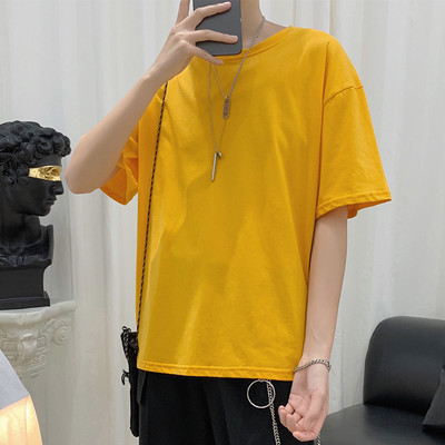 Puuvillane ühevärviline T-särk tavaline mudel