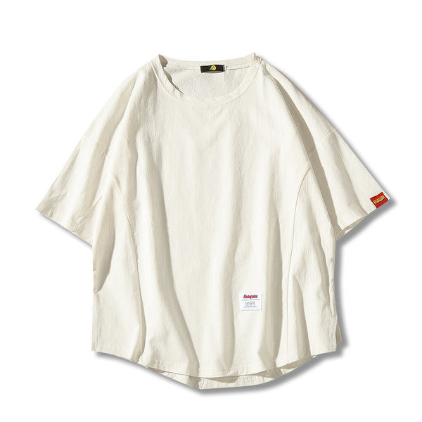 Lihtne meeste T-särk embleemiga