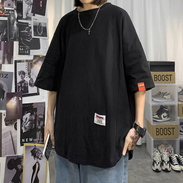 Lihtne meeste T-särk embleemiga