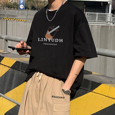 Casual μπλουζάκι με στρογγυλή λαιμόκοψη και πολύχρωμο απλικέ για άντρες