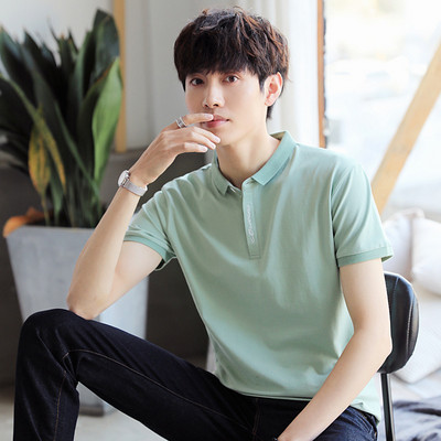 Uue mudeli klassikalise krae ja mitmes värvitoonis nööpidega meeste pluus