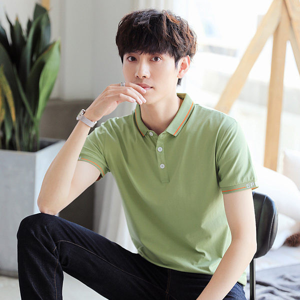 Uue mudeli klassikalise krae ja mitmes värvitoonis nööpidega meeste pluus