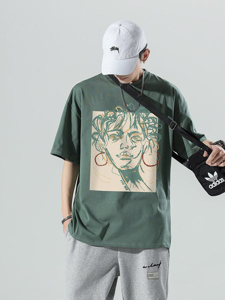 Мъжка тениска с апликация широк модел 