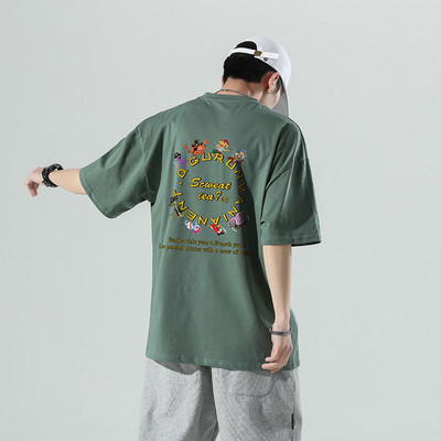 Meeste T-särk kirjaga vaba mudel