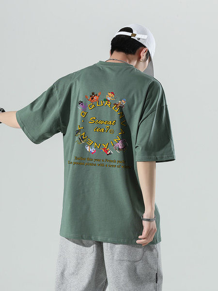 Meeste T-särk kirjaga vaba mudel