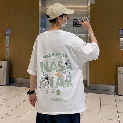 Meeste T-särk kirjade ja lühikeste varrukatega – lai mudel