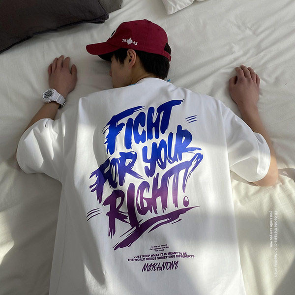 Meeste T-särk kirjade ja lühikeste varrukatega – lai mudel