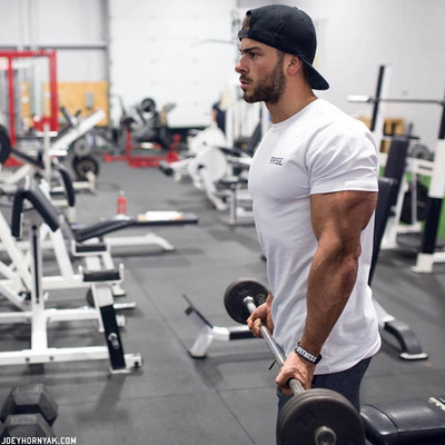 Meeste pealdisega spordit-särk