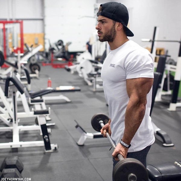 Meeste pealdisega spordit-särk