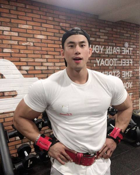 Καλοκαιρινό μπλουζάκι για άντρες με τύπωμα