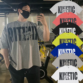 Μπλουζάκι με φαρδύ μοντέλο για άντρες με επιγραφή