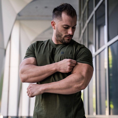 Σπορ-βαμβακερό μπλουζάκι για άντρες