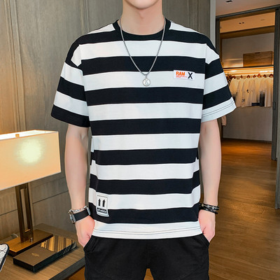 Meeste triibuline T-särk ovaalse kaelusega ja 3/4 varrukatega