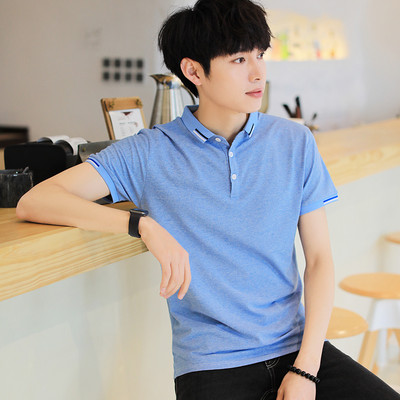 Ühevärviline lühikeste varrukate ja klassikalise kraega meeste pluus